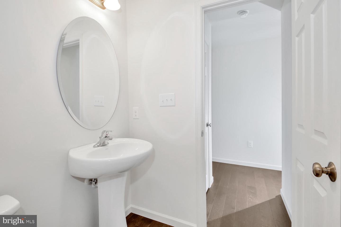 Wickmere Street #a - Hemlock Property Photo 12