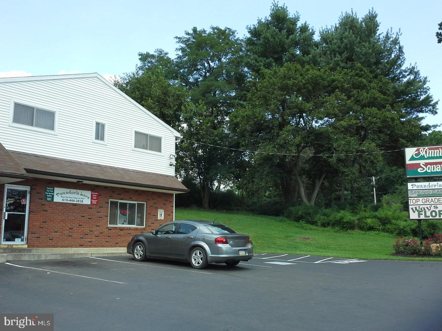 625 E Cypress St #e Property Photo 20