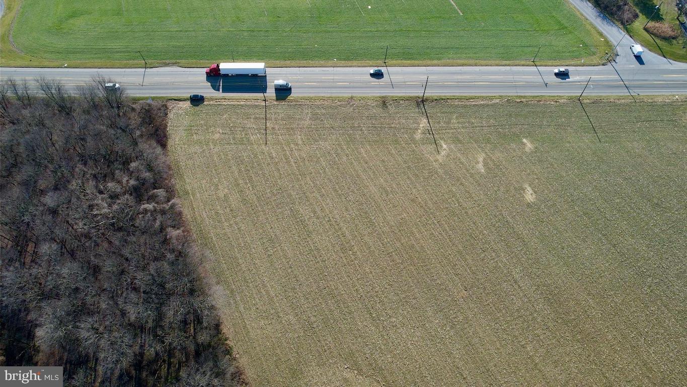 5791 Lincoln Highway Property Photo 9