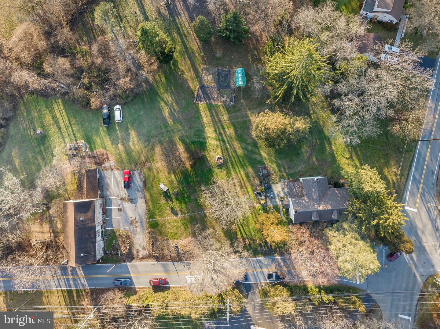20 Ellis Ln Property Photo 5