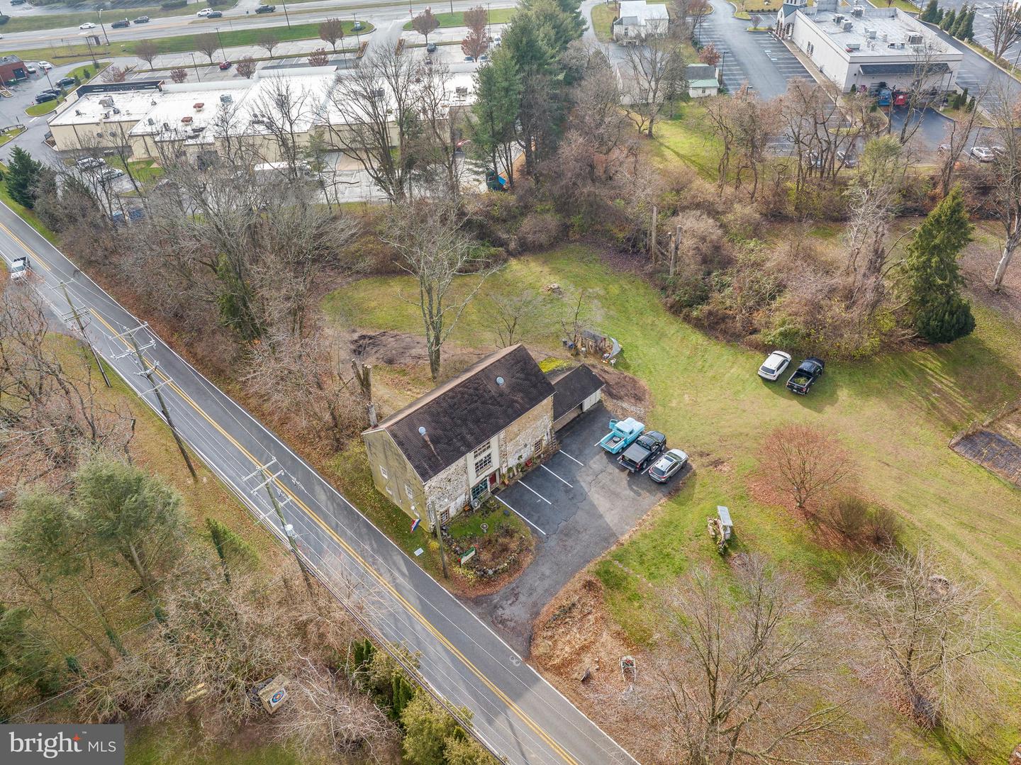 20 Ellis Ln Property Photo 10
