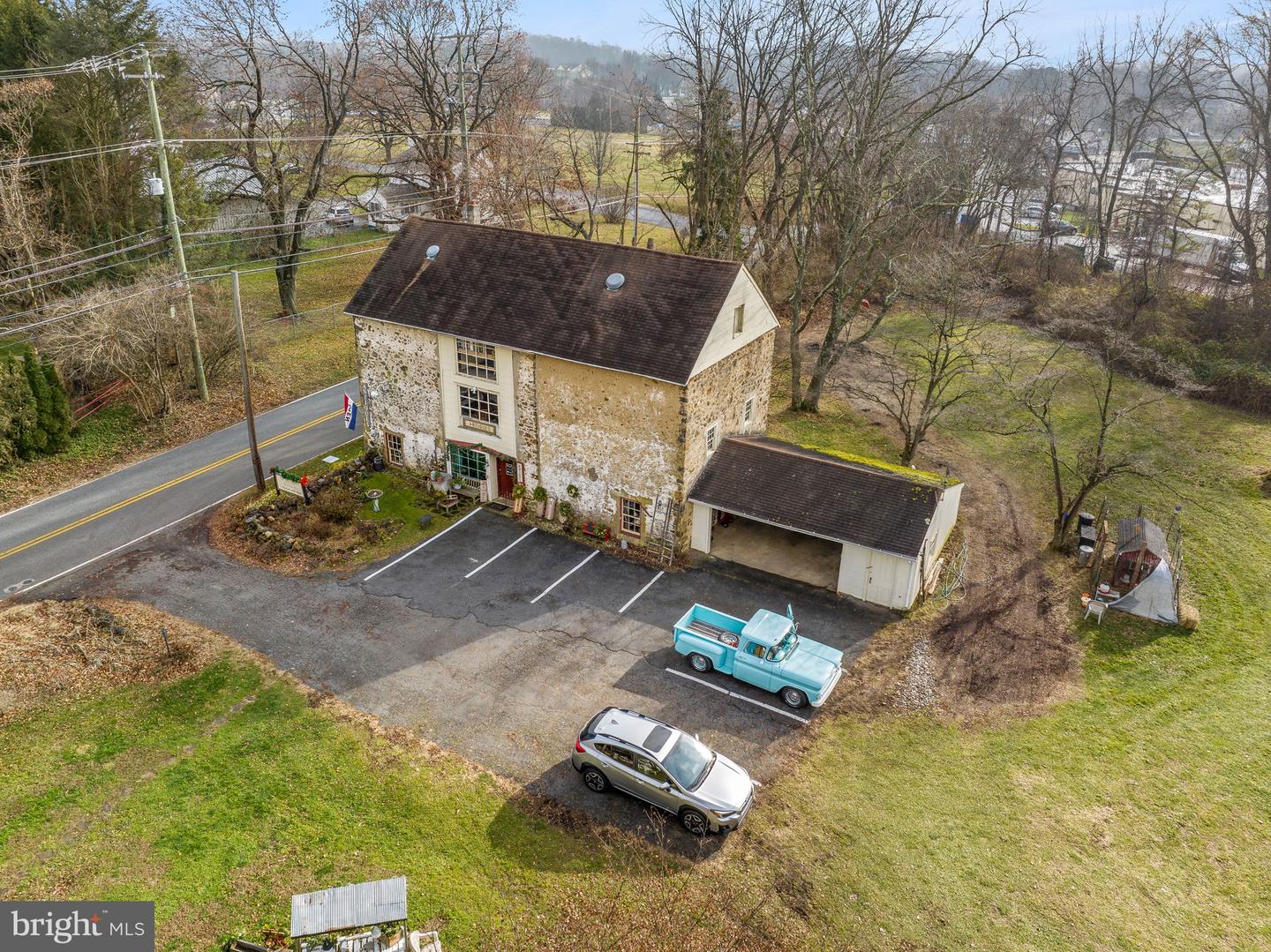 20 Ellis Ln Property Photo 11