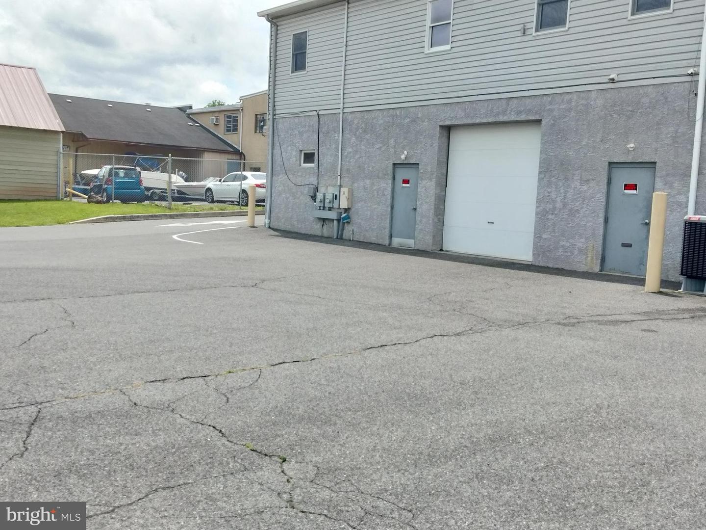 1486 S Hanover St Property Photo 22