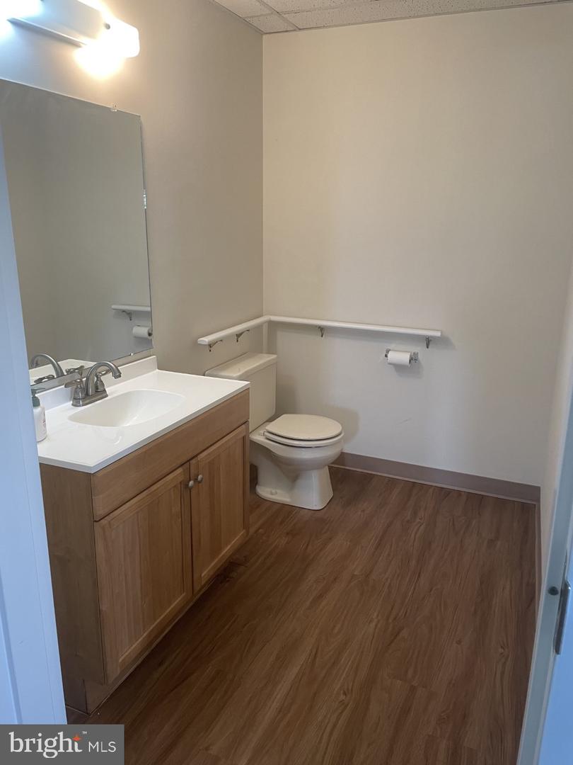 270 W Lancaster Ave #h2 Property Photo 8