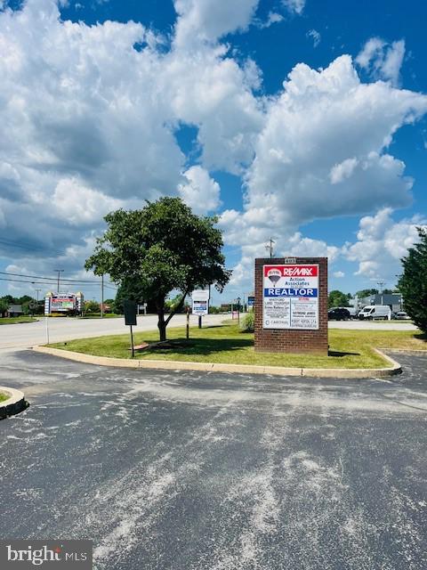 403 W Lincoln Hwy #106 Property Photo 10