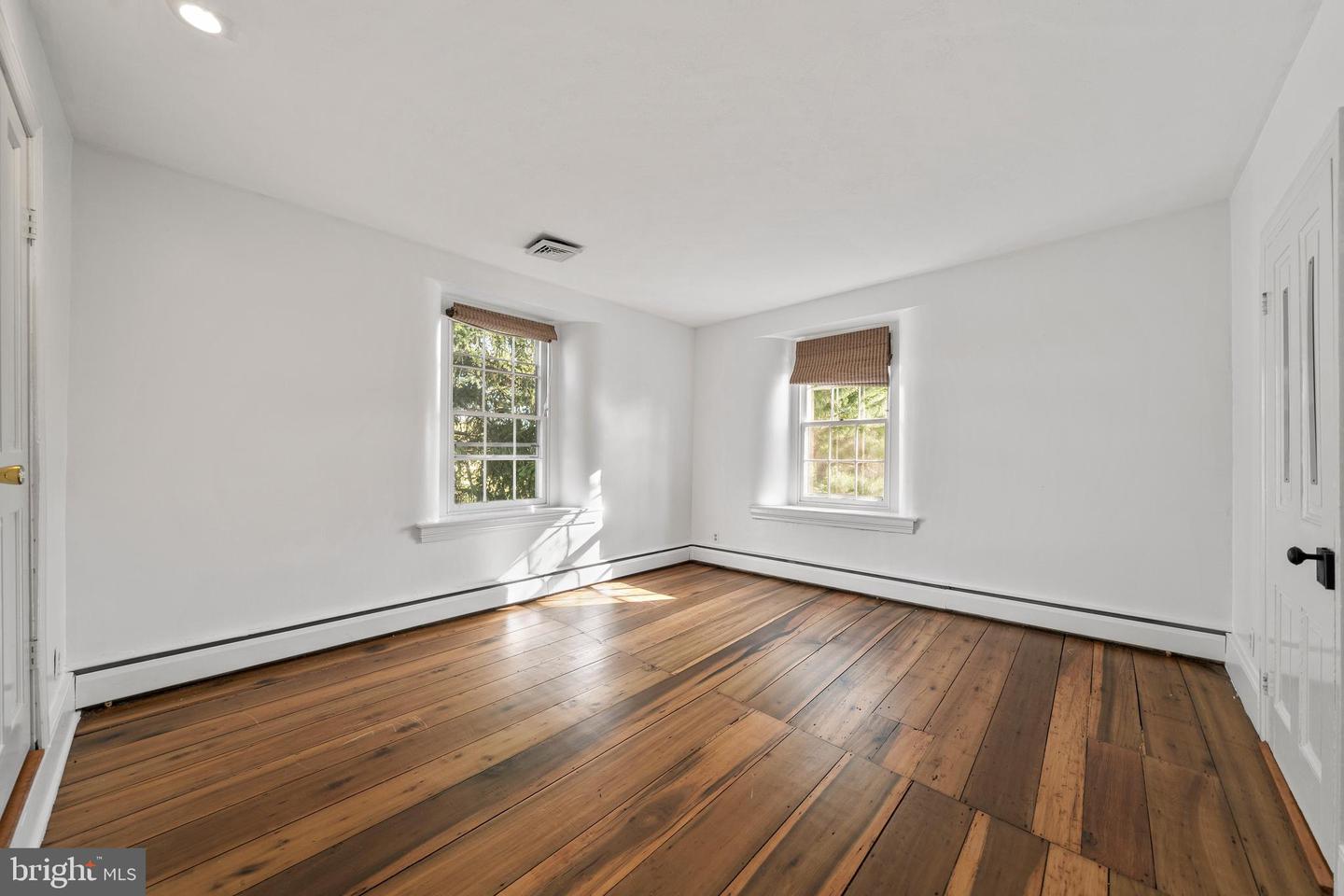 1025 N Chatham Rd Property Photo 22