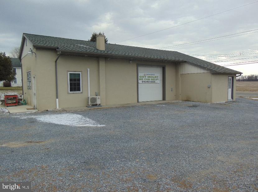4117 W Lincoln Hwy Property Photo