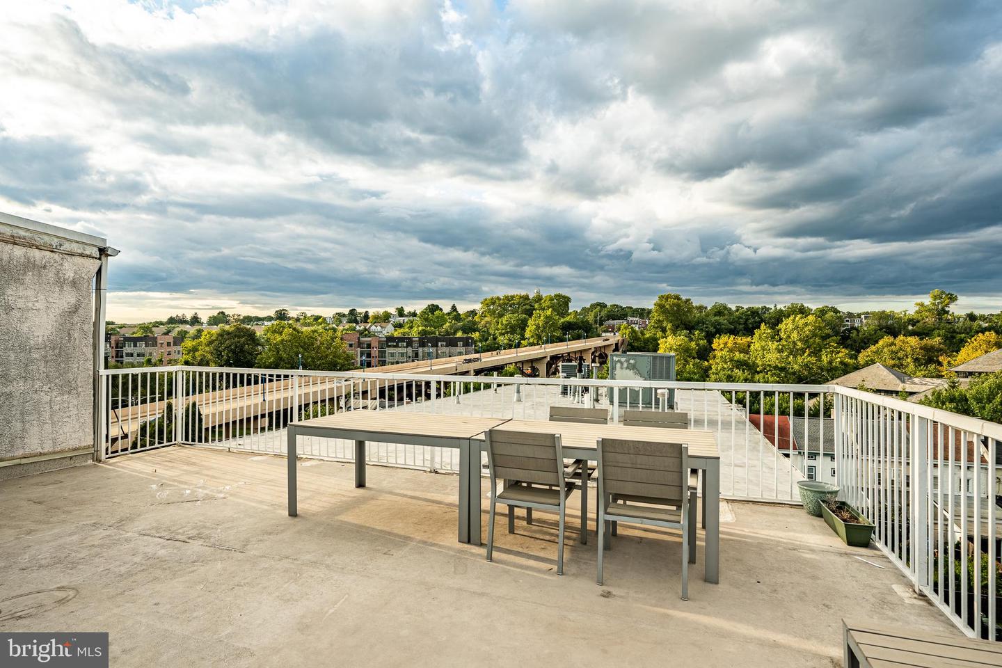 235 Bridge St Property Photo 43