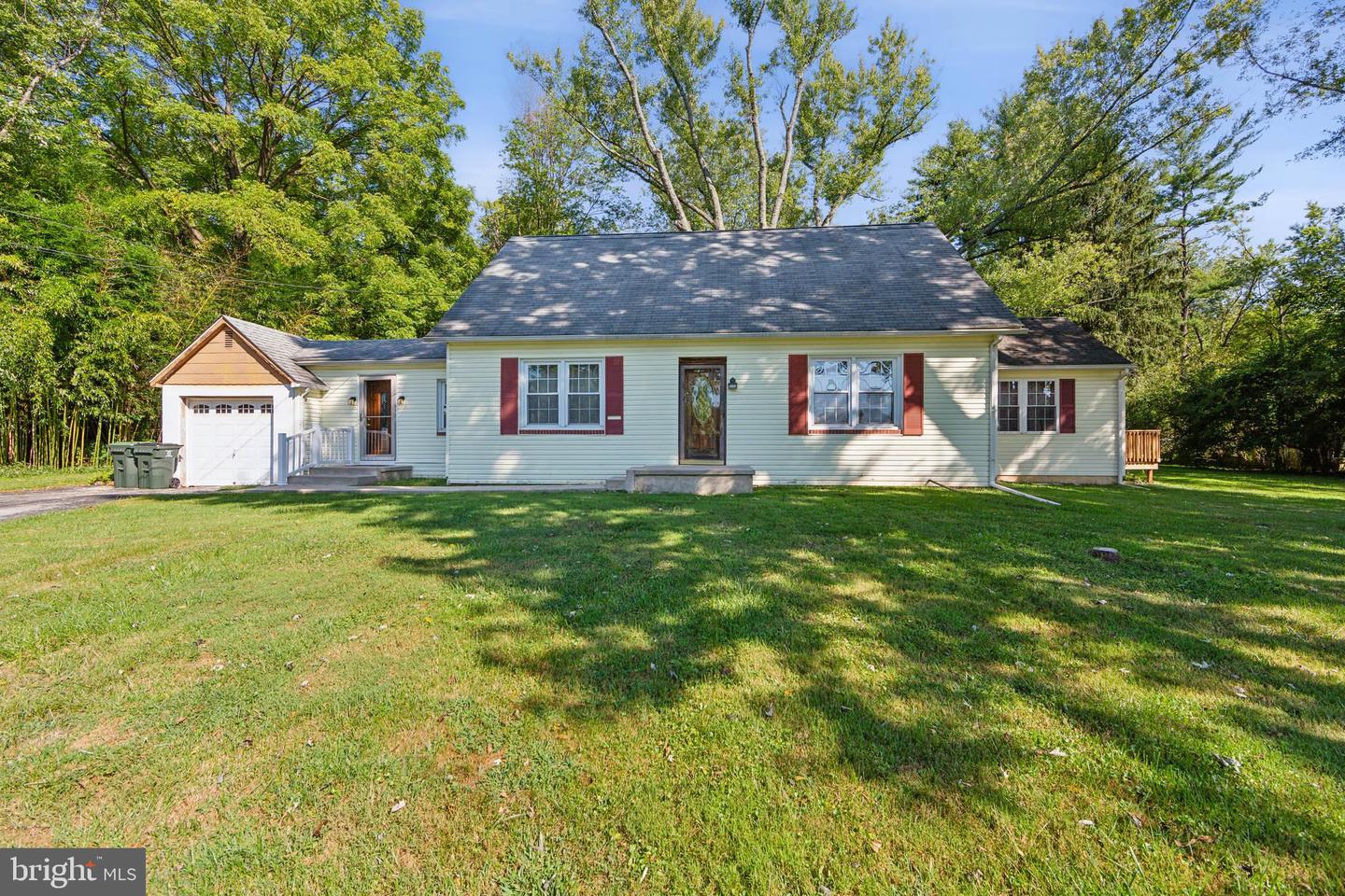 3649 Humpton Rd Property Photo