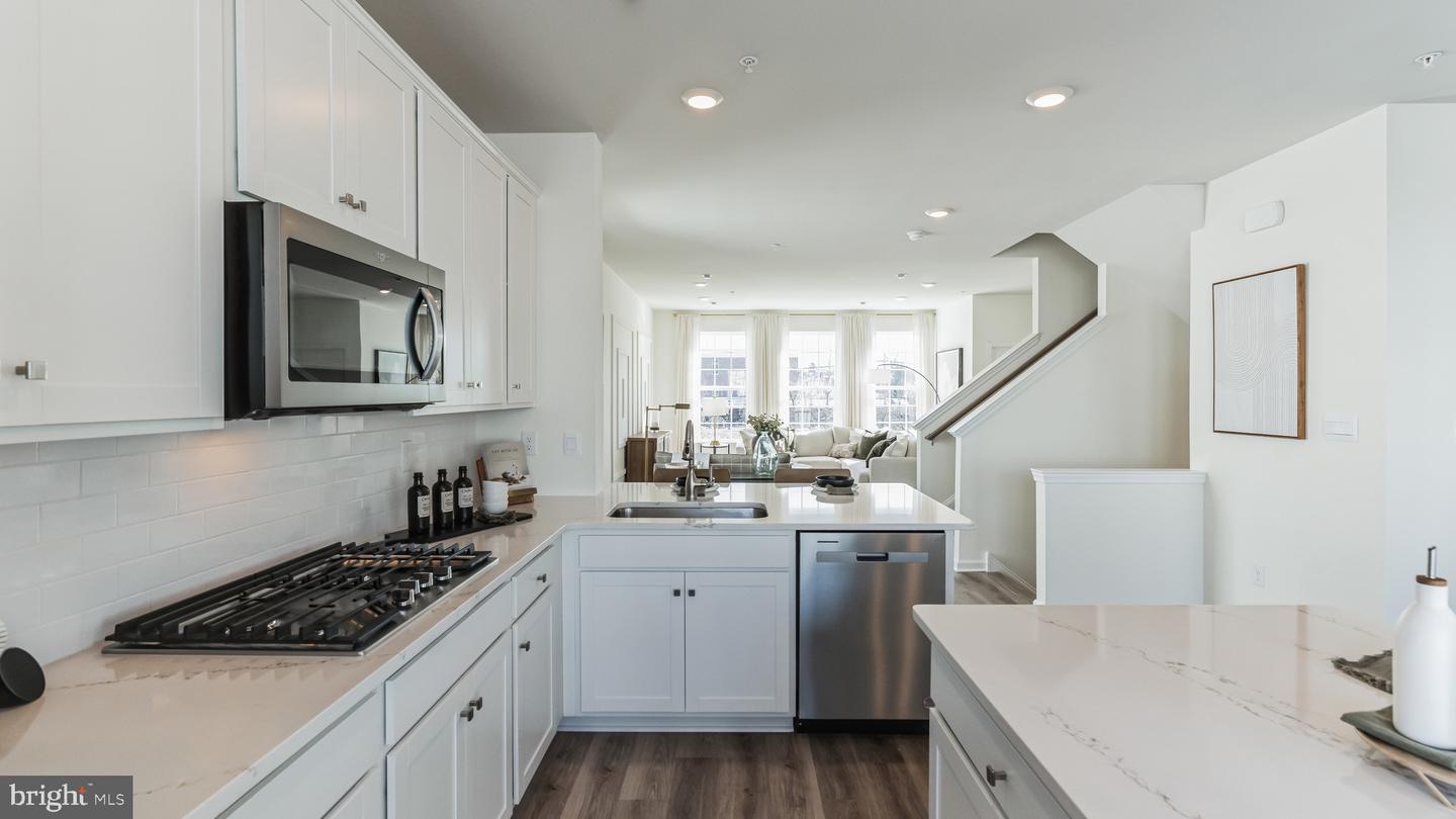 209 Smithworks Blvd Property Photo 4