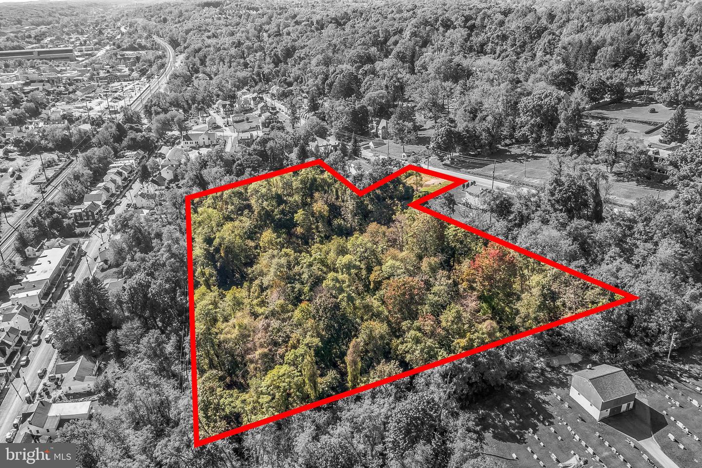 572 Blackhorse Hill Rd Property Photo 12