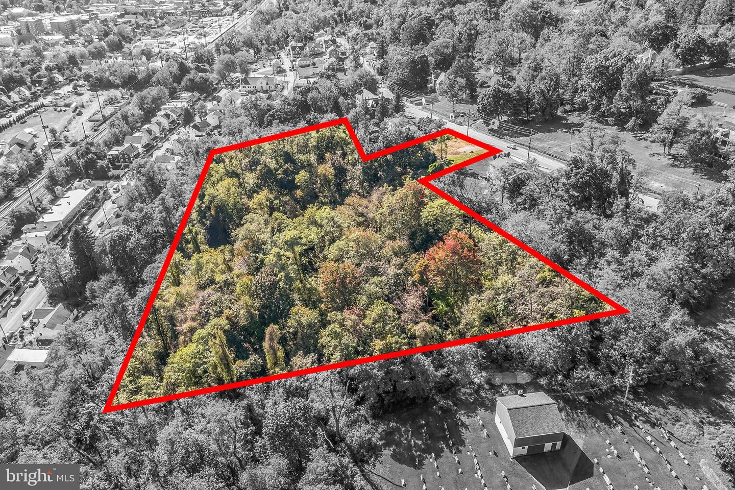 572 Blackhorse Hill Rd Property Photo 14