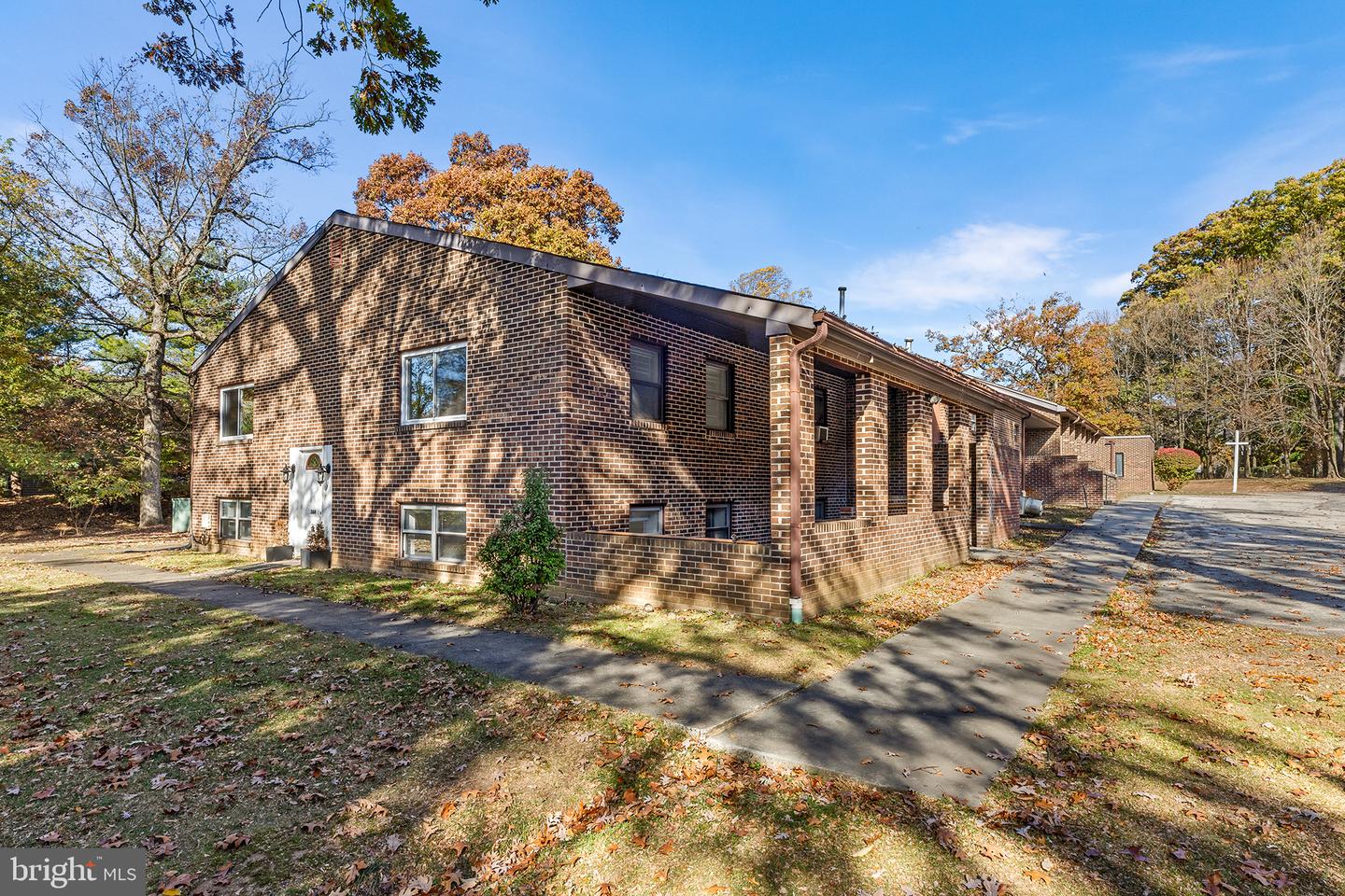 380 N Fairfield Rd Property Photo