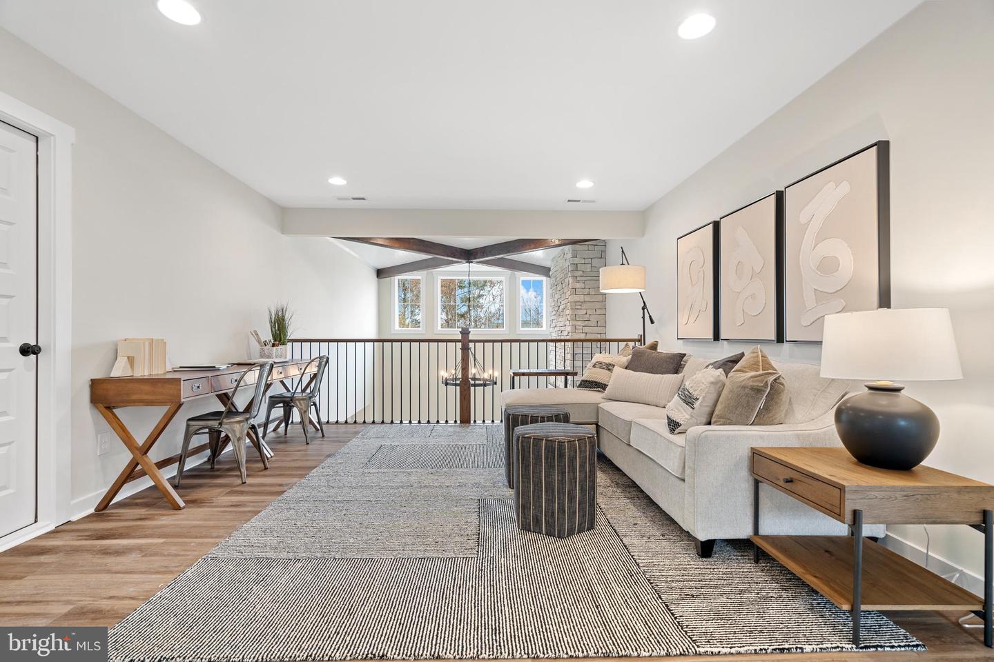 100 Declan #parker Property Photo 12