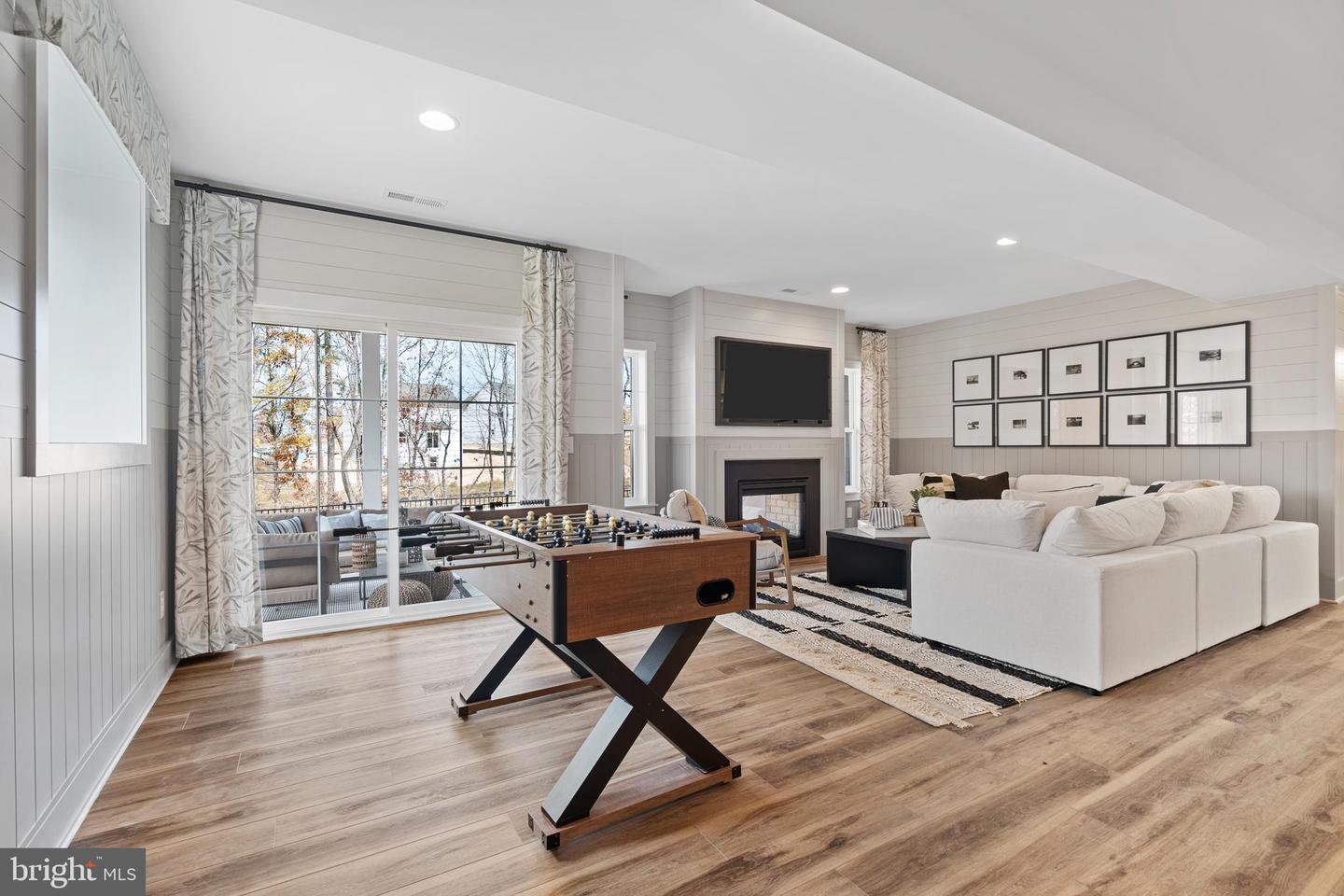 100 Declan #parker Property Photo 14