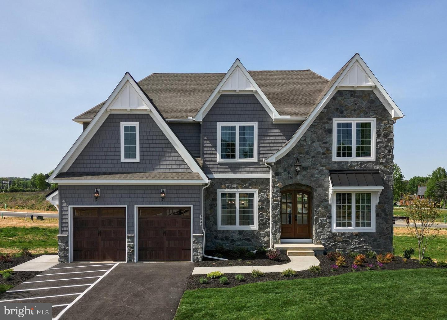 100 Declan #devonshire Property Photo 2