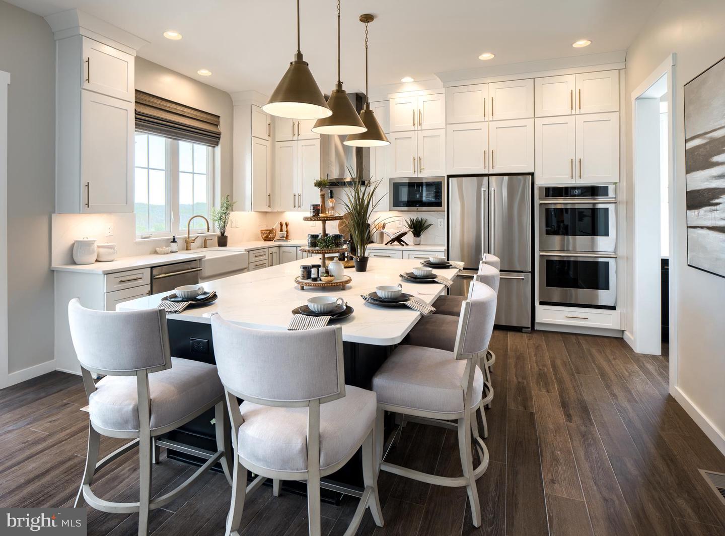 100 Declan #devonshire Property Photo 8