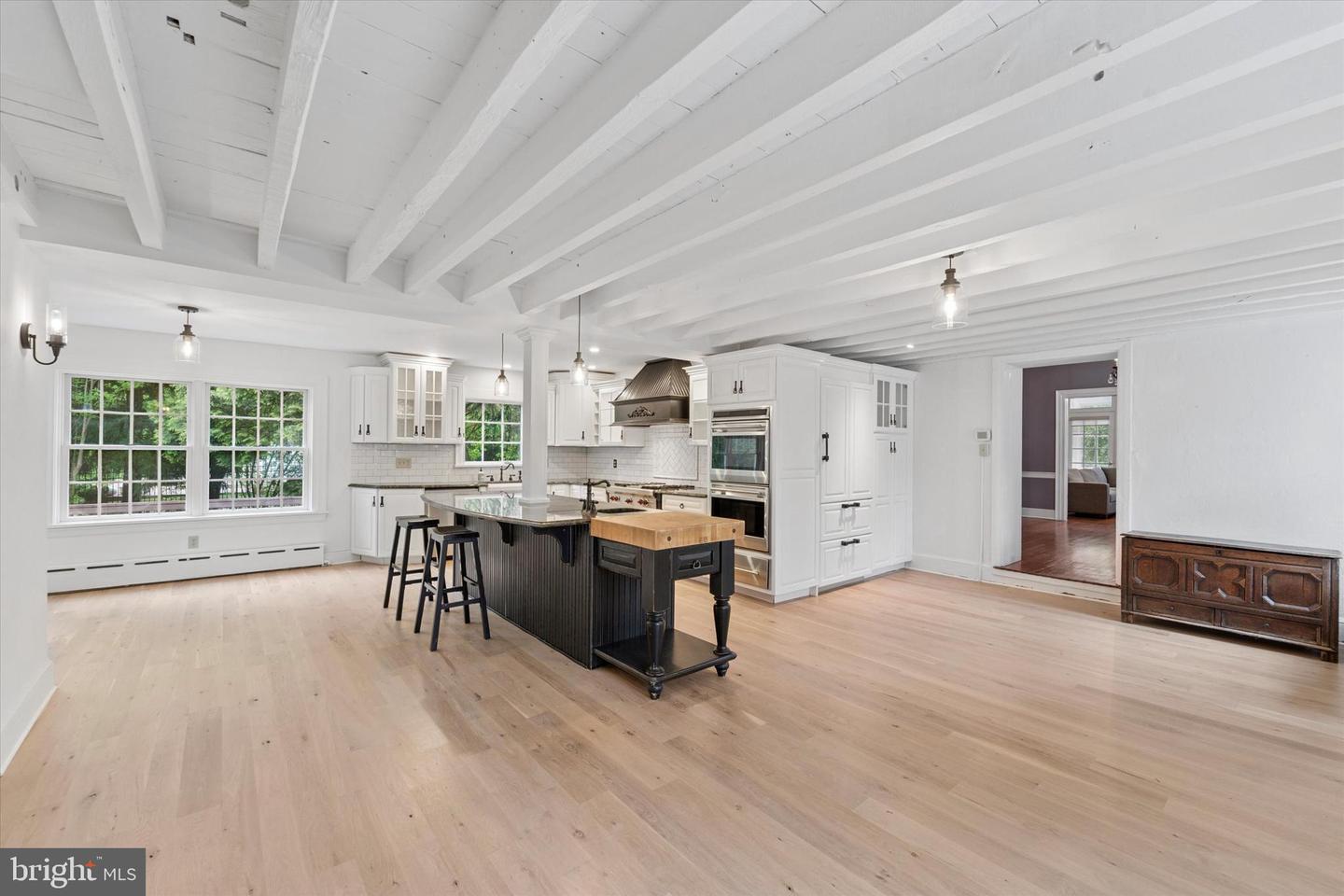 1523 Johnnys Way Property Photo 2
