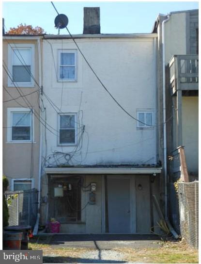 305 S Matlack St Property Photo 3