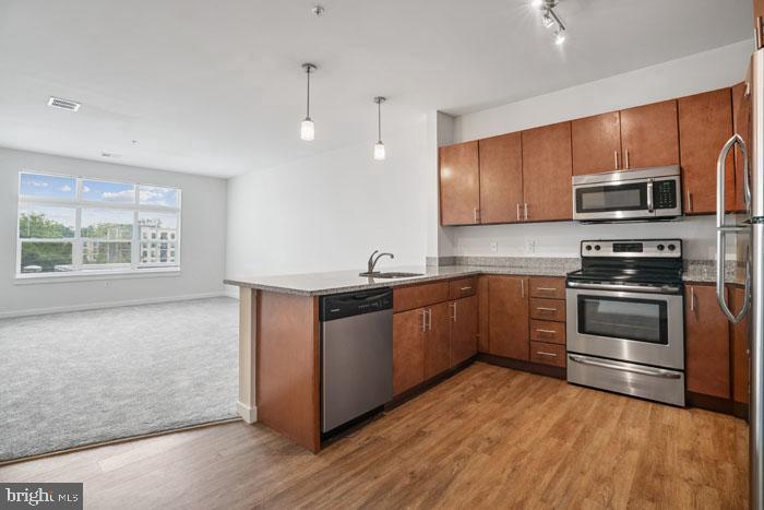 131 Bridge St #1b-1-1322 Property Photo 7
