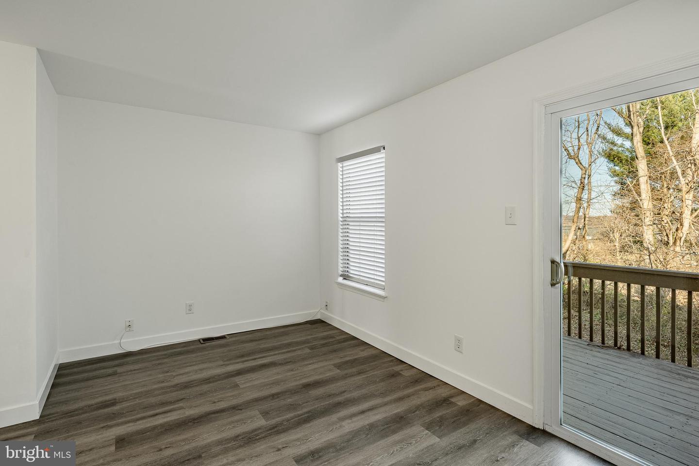 769 Bradford Ter Property Photo 8