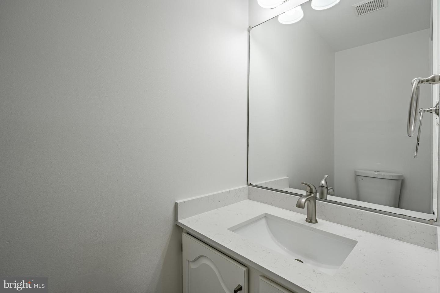 769 Bradford Ter Property Photo 25