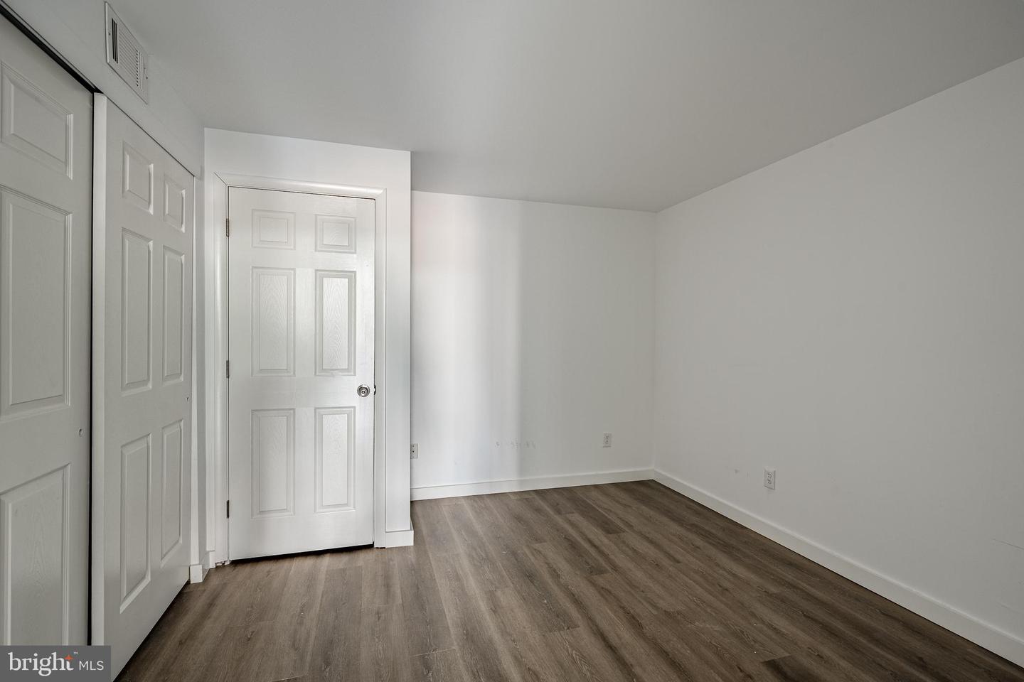 769 Bradford Ter Property Photo 26