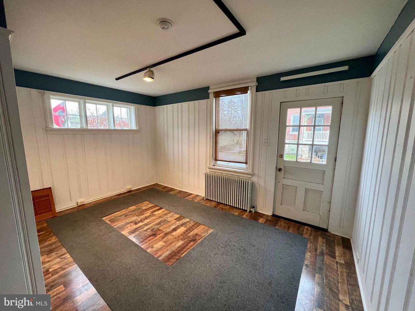 220 Pennsylvania Ave Property Photo 2