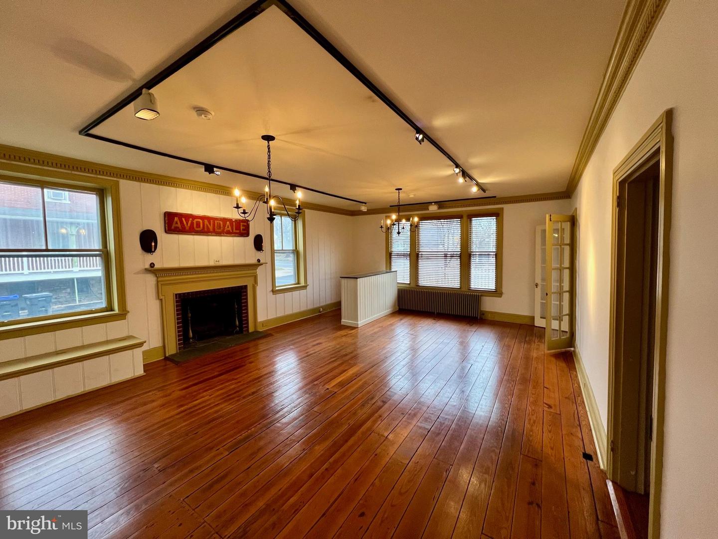 220 Pennsylvania Ave Property Photo 4