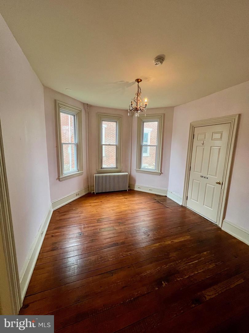 220 Pennsylvania Ave Property Photo 6