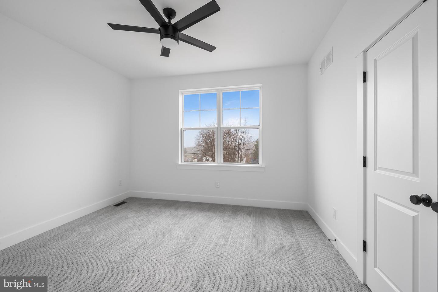 218 Hendricks Ave Property Photo 27