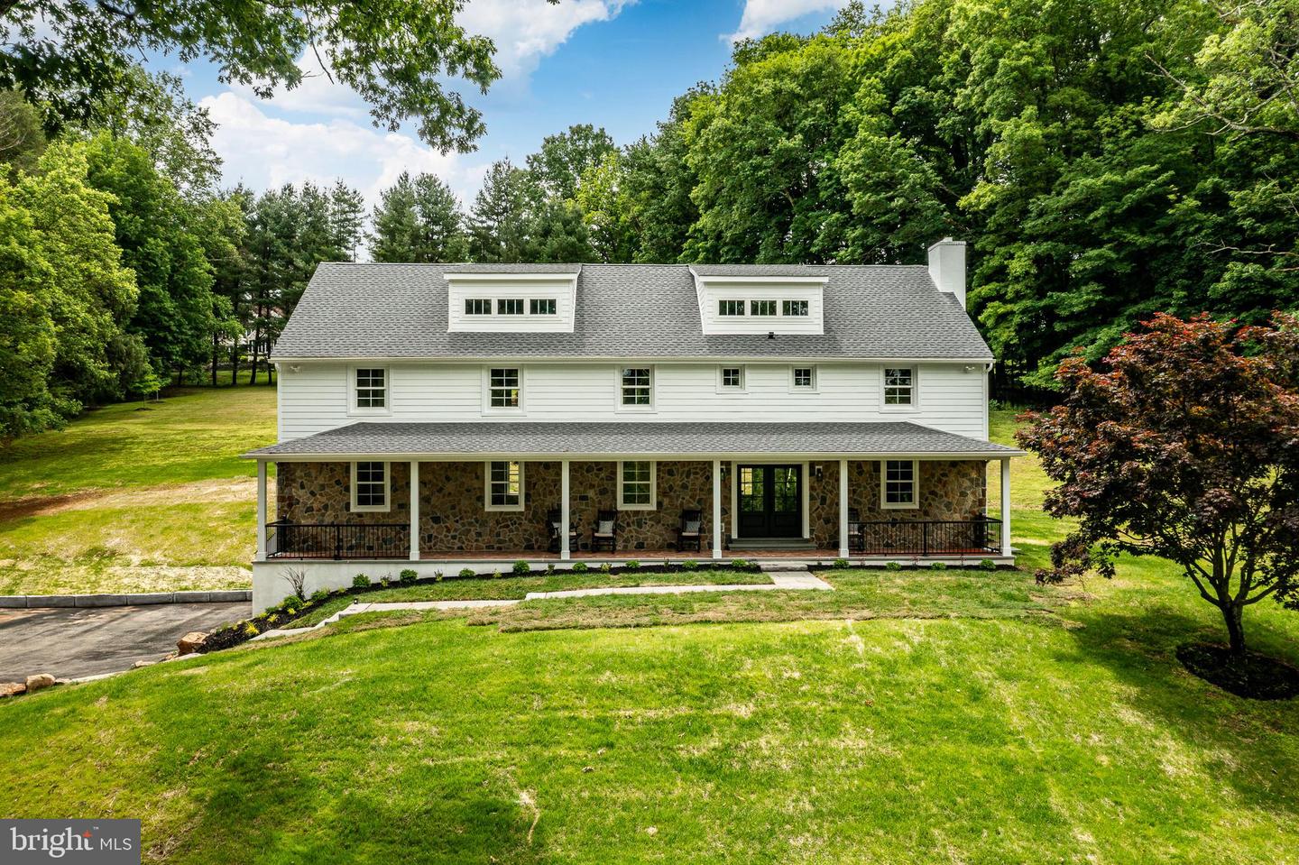 930 Hillsdale Rd Property Photo 1