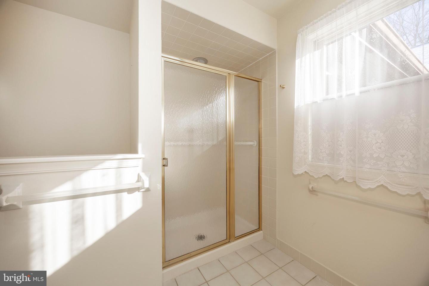 1144 Newbury Ln Property Photo 23