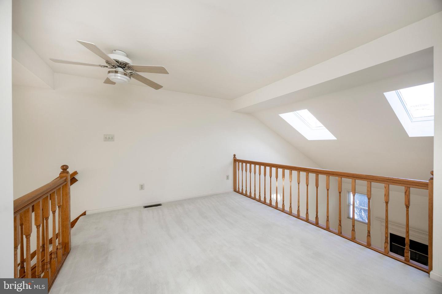 1144 Newbury Ln Property Photo 30