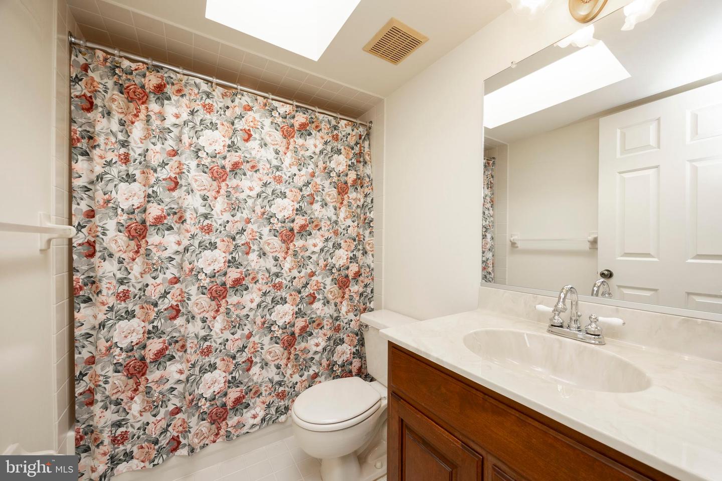 1144 Newbury Ln Property Photo 34