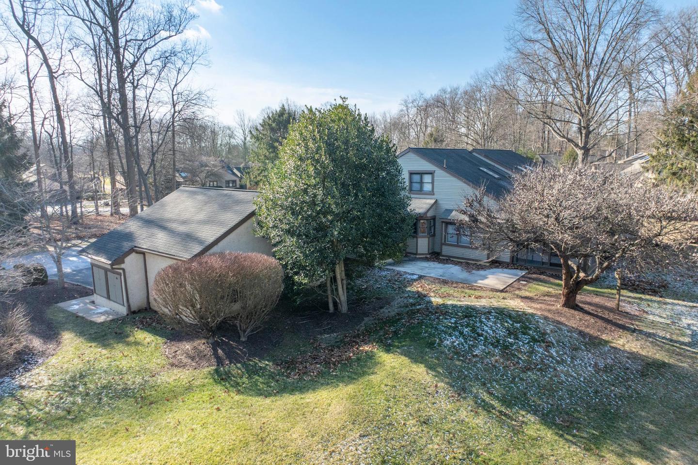 1144 Newbury Ln Property Photo 42