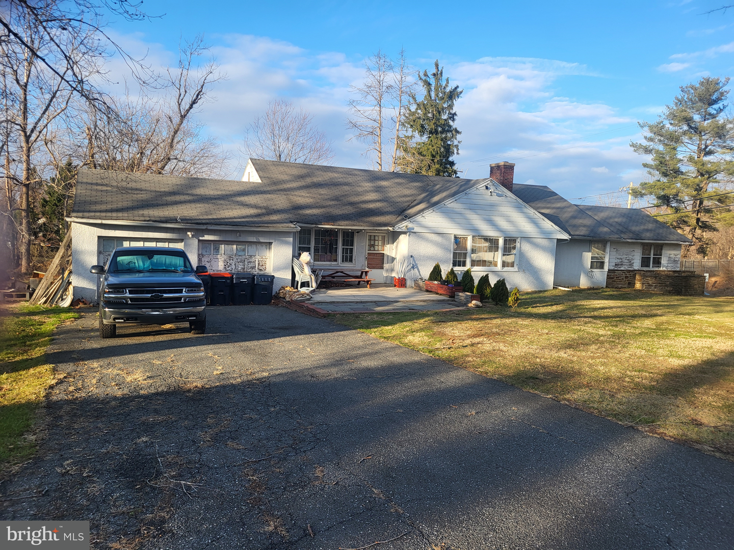 1003 Newark Rd Property Photo 1