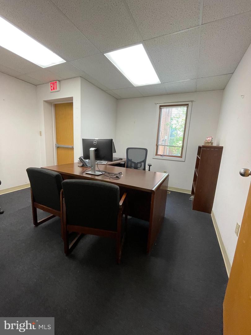 270 W Lancaster Ave #e1 Property Photo 5