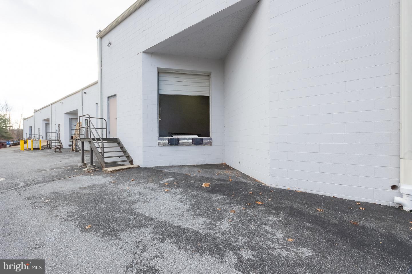 640 Snyder Ave #f Property Photo 28