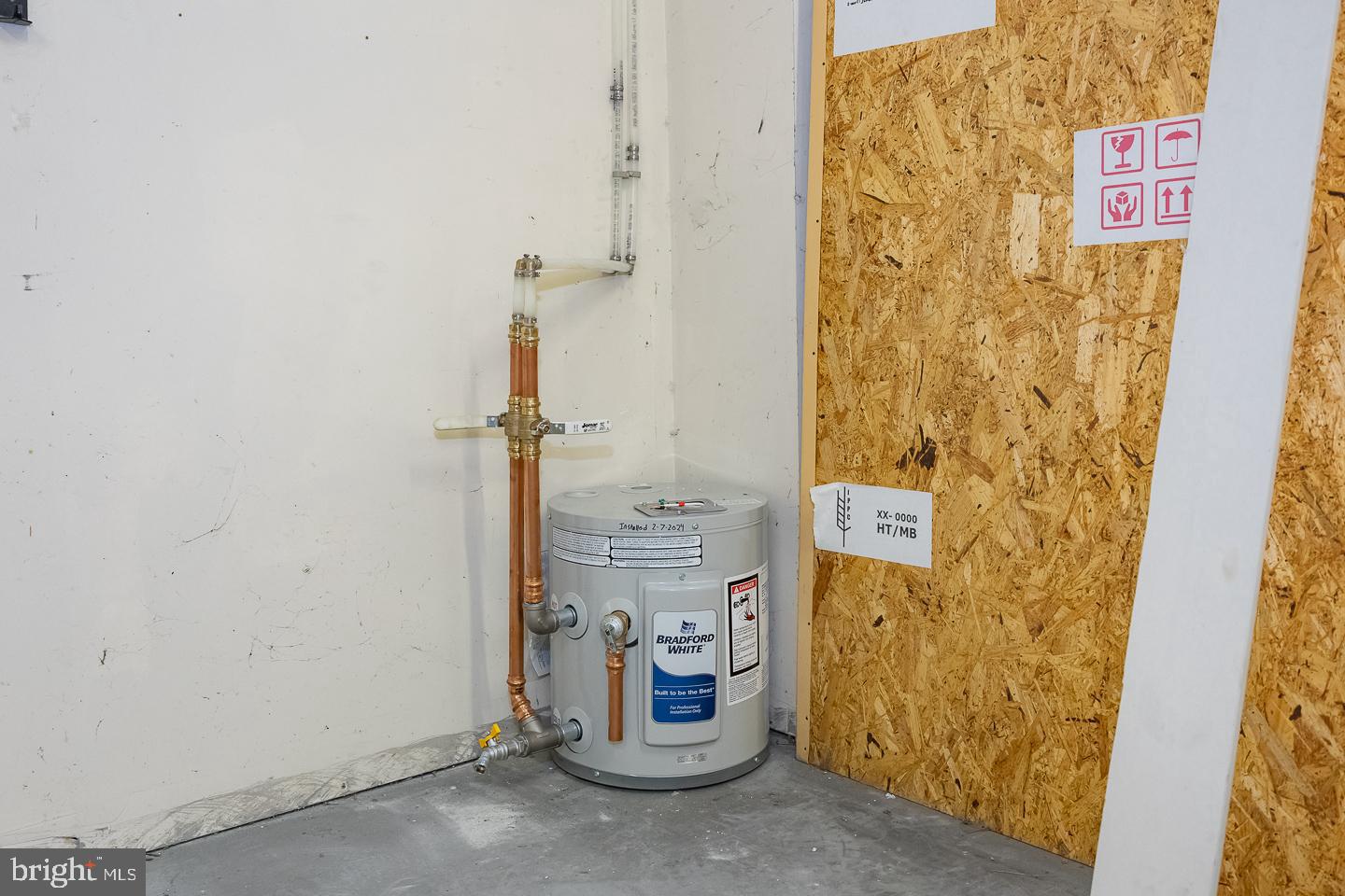 640 Snyder Ave #f Property Photo 36