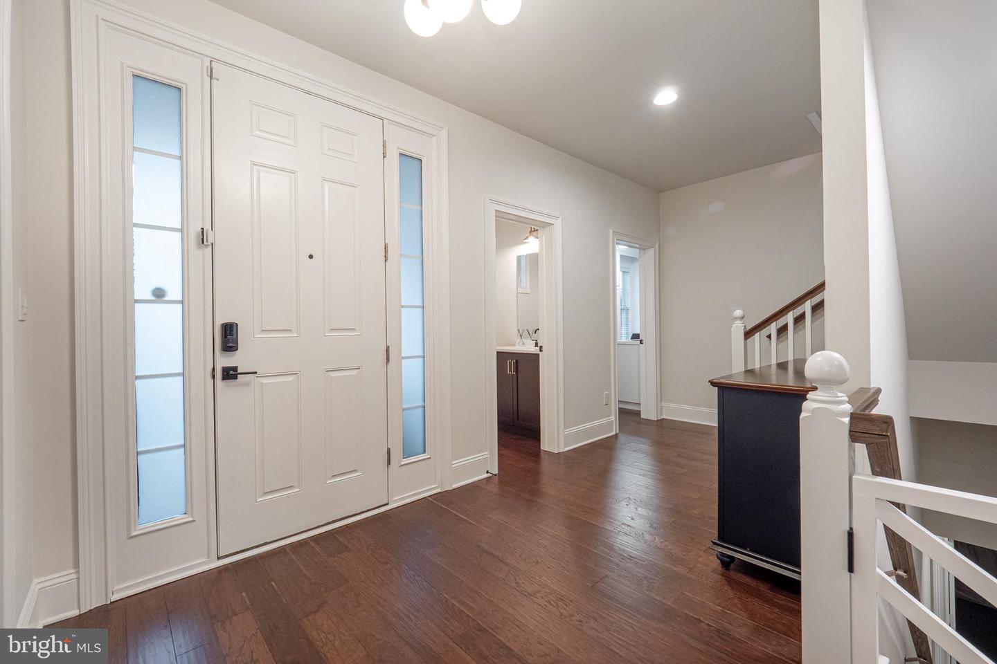 3 Radnor Ln Property Photo 6