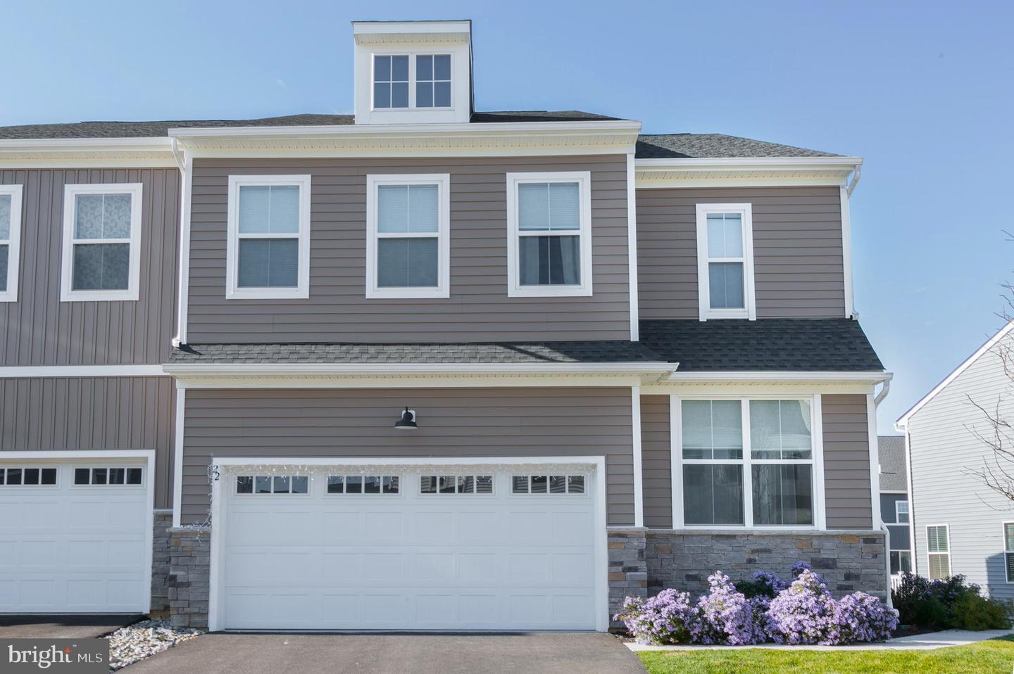 22 Ladbroke Dr Property Photo