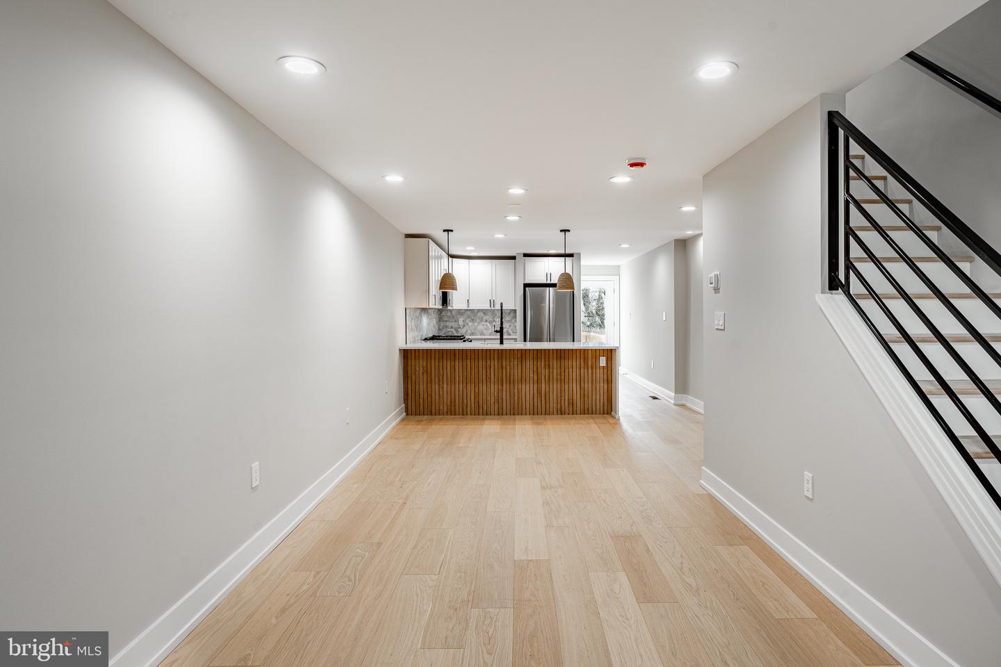 208 W Lafayette St Property Photo 7