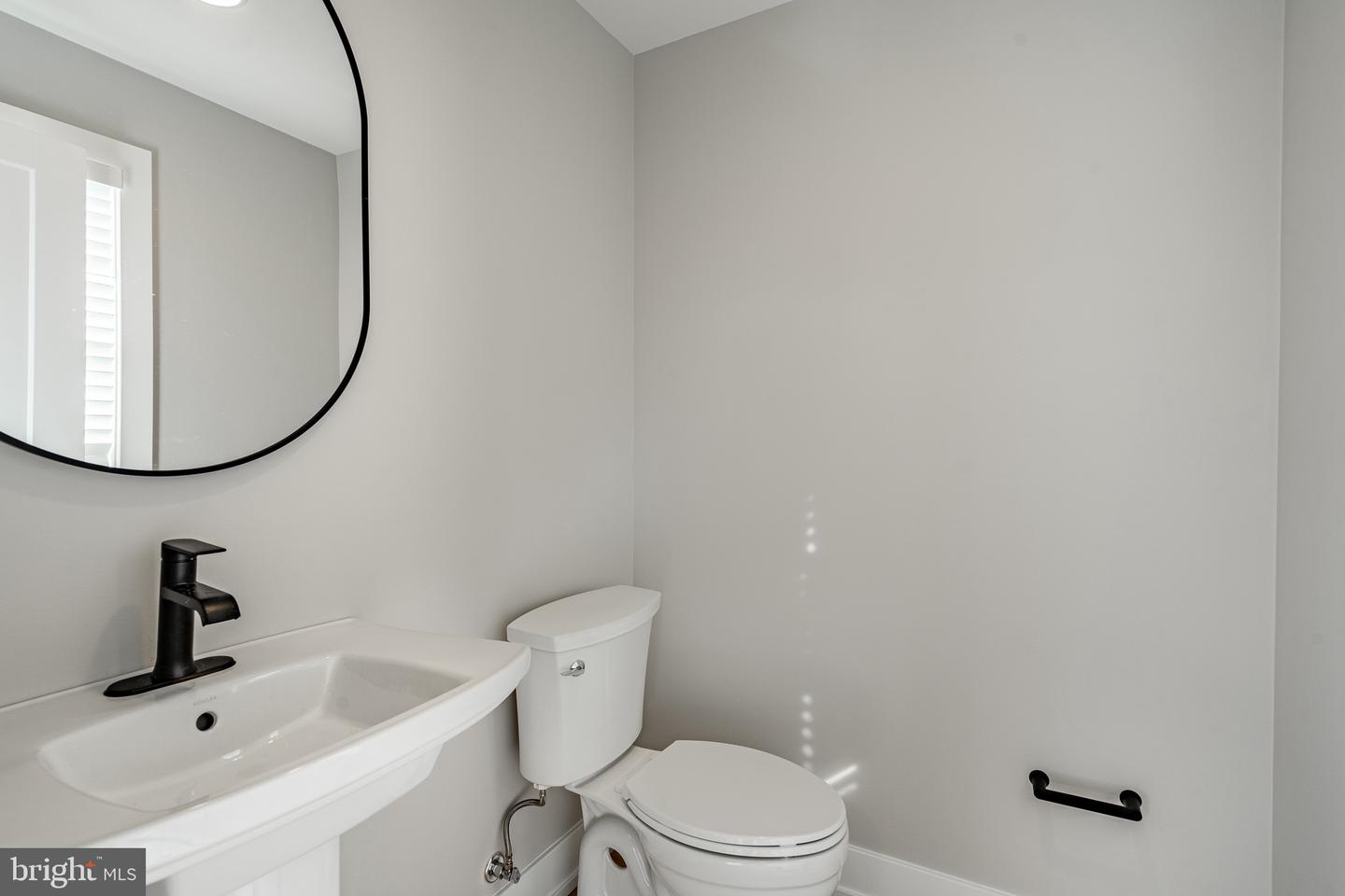 208 W Lafayette St Property Photo 16