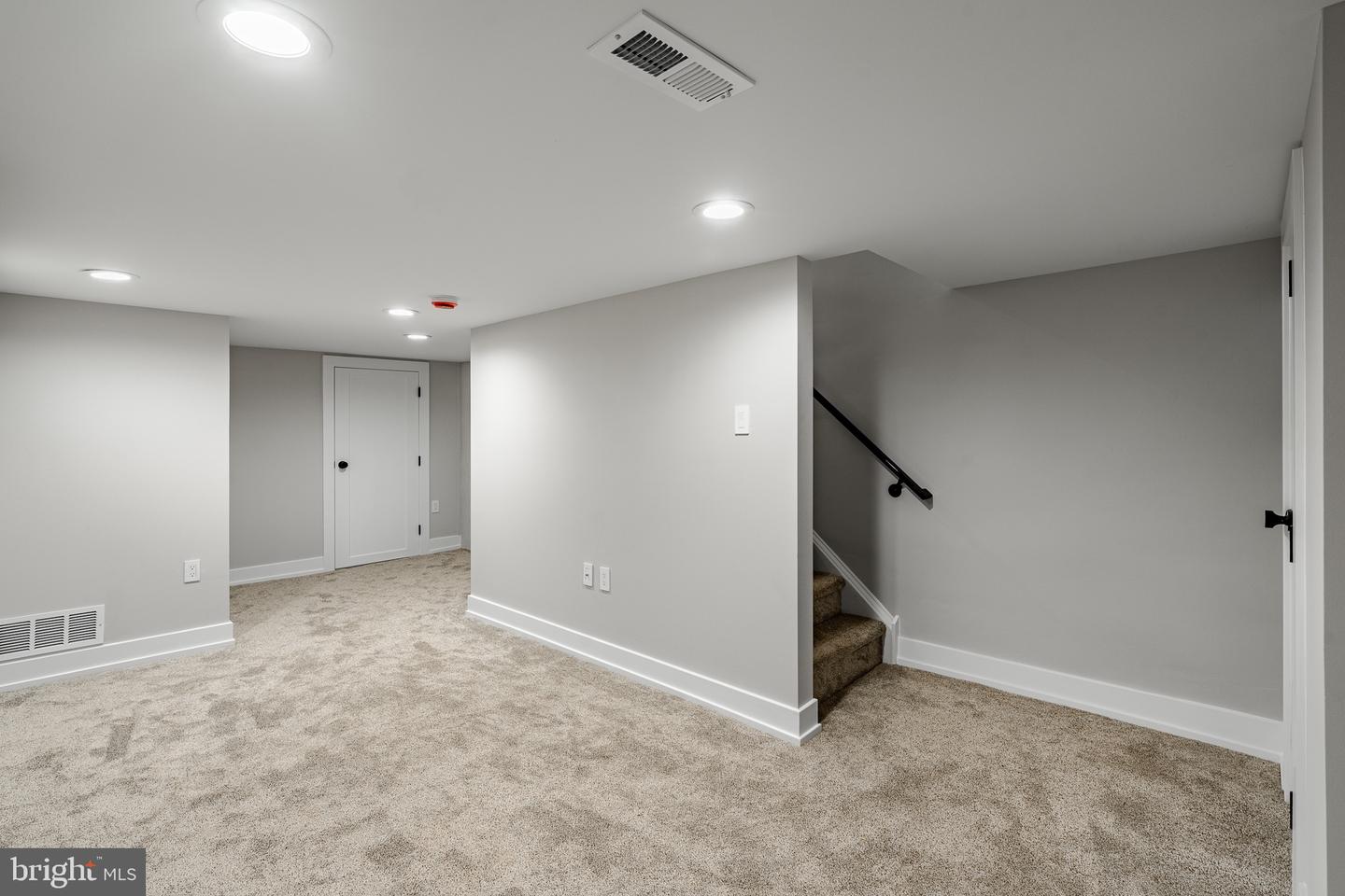 208 W Lafayette St Property Photo 32