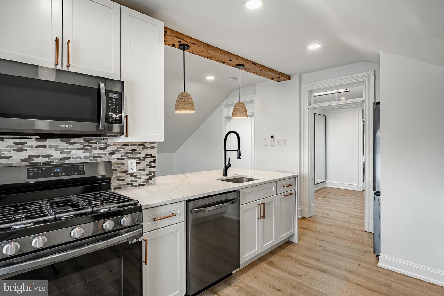 305 S Walnut St #6 Property Photo 1