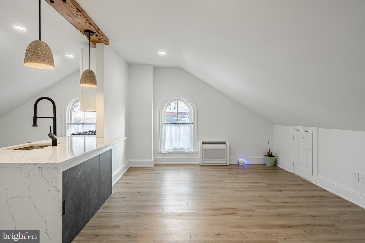 305 S Walnut St #6 Property Photo 2