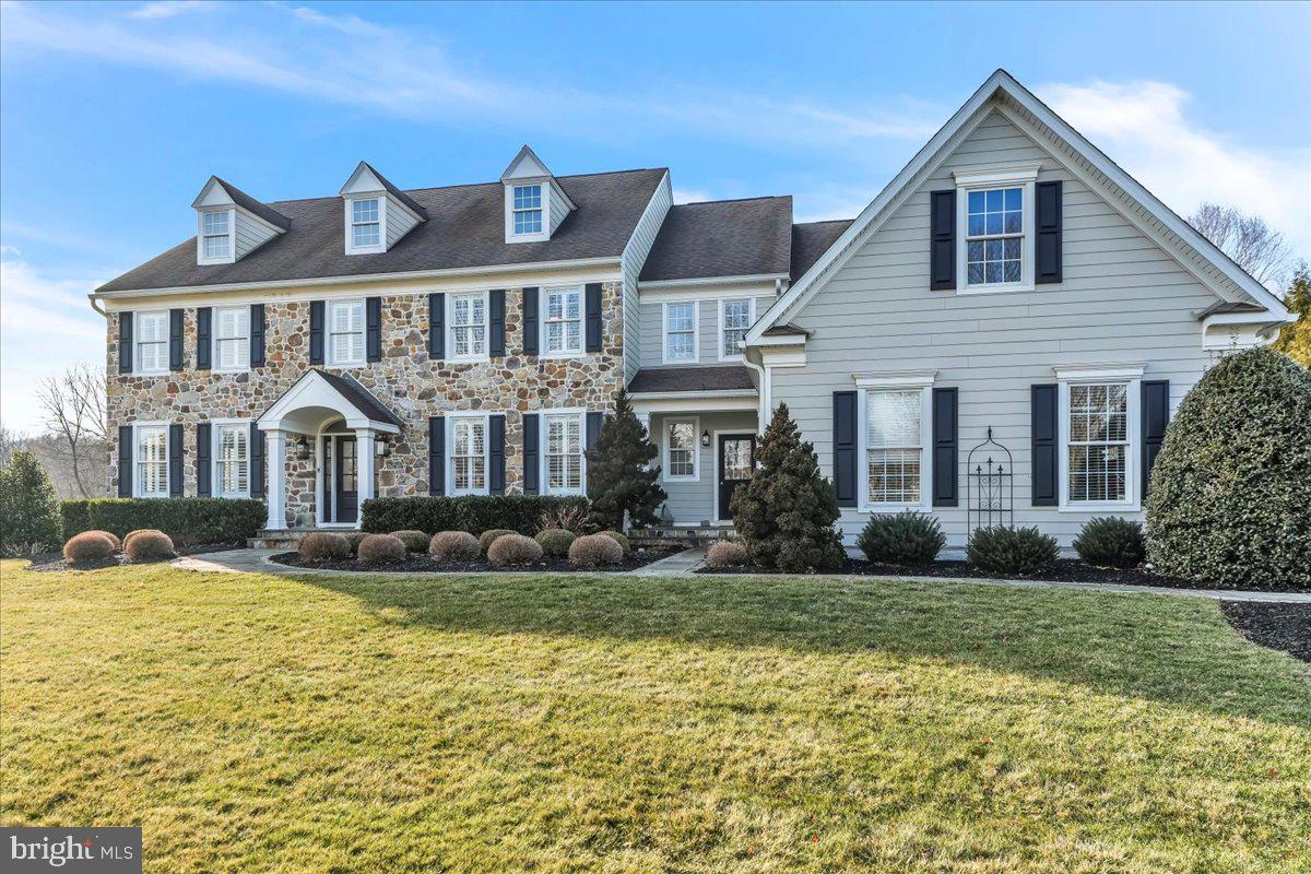 53 Lily Pond Ln Property Photo