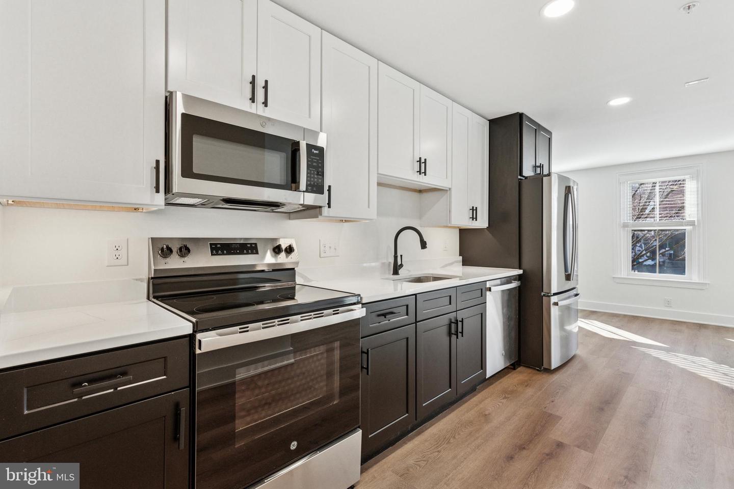 197 Bridge St #1 Property Photo