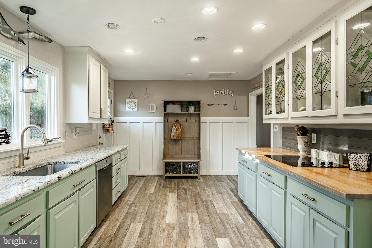 1103 Hopewell Rd Property Photo